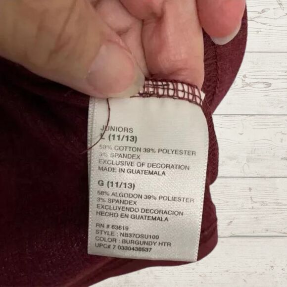 No Boundaries Maroon Top,  V-Neck Tight Knit Women's Pullover Short Sleeved Sz L - Picture 4 of 7